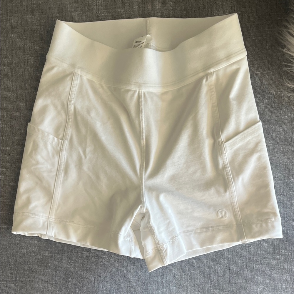 Lululemon Athletica White tennis Shorts